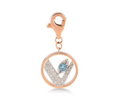 Pırlanta Taşlı V Harfi Altın Charm -Me Charm Koleksiyonu