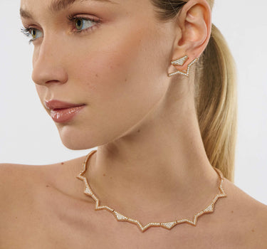 Gold Necklace with Diamond Stones - Dazzling Fulcrum