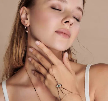 Golden Shahmaran with Diamond and Savourite Stones