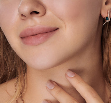 Gold Ring with Diamonds and Blue Stones - Elizabeth